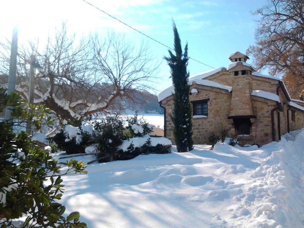 Agriturismo Tre Querce Penna San Giovanni Εξωτερικό φωτογραφία